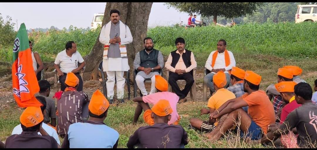 झारखंड के चुनावी रण में सांसद सोलंकी कर रहे सघन चुनाव प्रचार