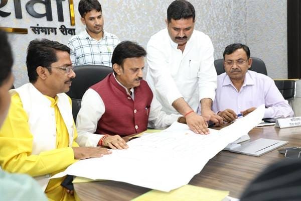 हिनौती गोधाम में गौवंश रखने के लिए तत्काल करें आवश्यक व्यवस्थाएँ – उप मुख्यमंत्री