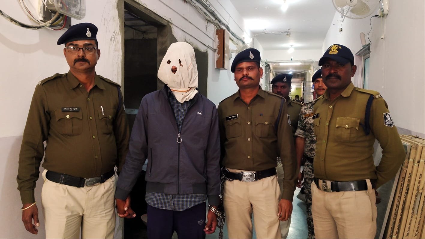 तीन साल से फरार दुष्कर्म का आरोपी गिरफ्तार