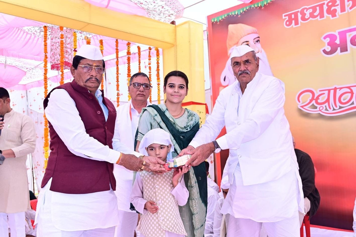 नशा सबसे बड़ी चुनौती, बच्चों को शिक्षा के साथ संस्कार देना जरूरी