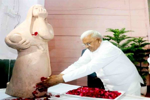 राज्यपाल श्री पटेल भोपाल गैस त्रासदी श्रद्धांजलि सभा में हुए शामिल त्रासदी में दिवंगतों को दी मौन श्रद्धांजलि