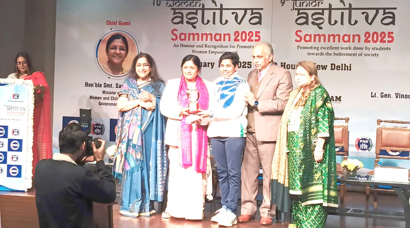 तिनका संस्था को महिला अस्तित्व सम्मान से किया सम्मानित  