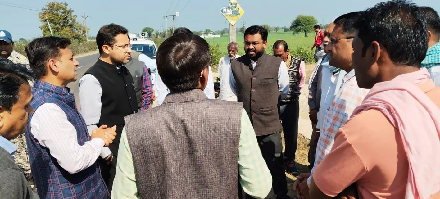 कमिश्नर ने दूरस्थ ग्रामों का दौरा कर सिंचाई व्यवस्था देखीं
