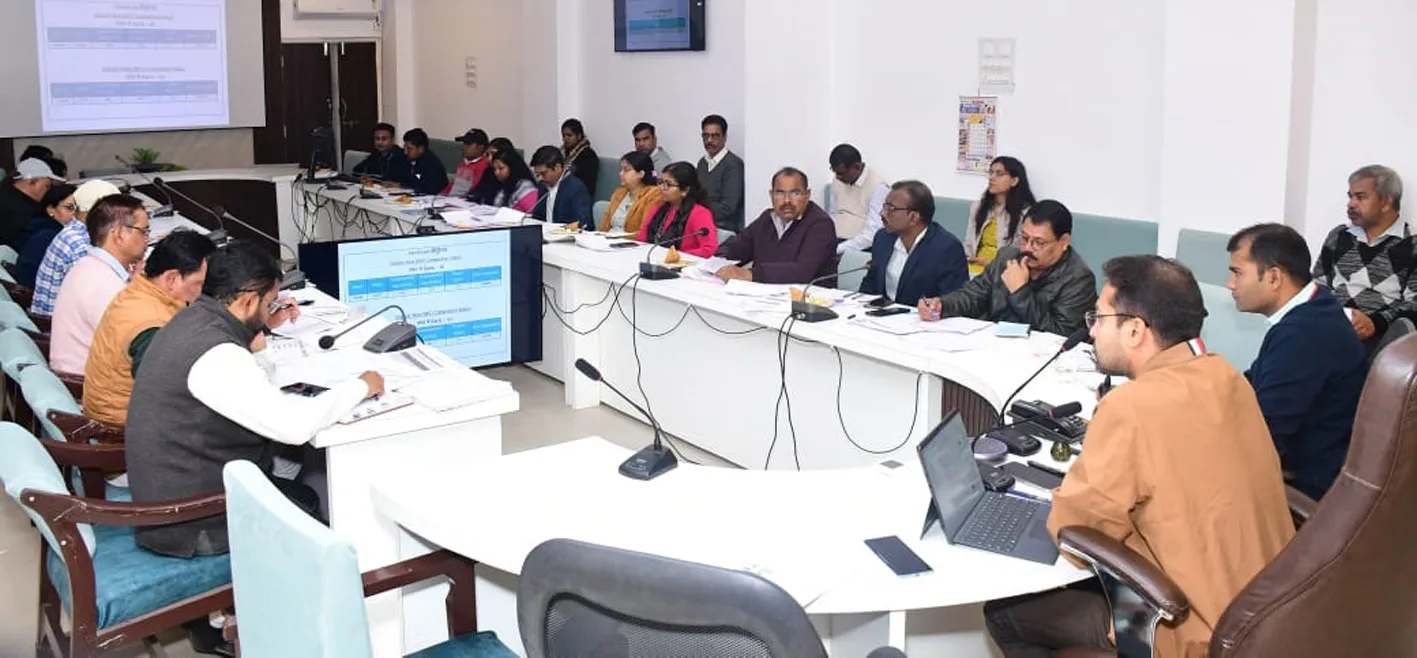 राजस्व वसूली बढ़ाएं, राजस्व प्रकरणों का समय सीमा में निराकरण करें