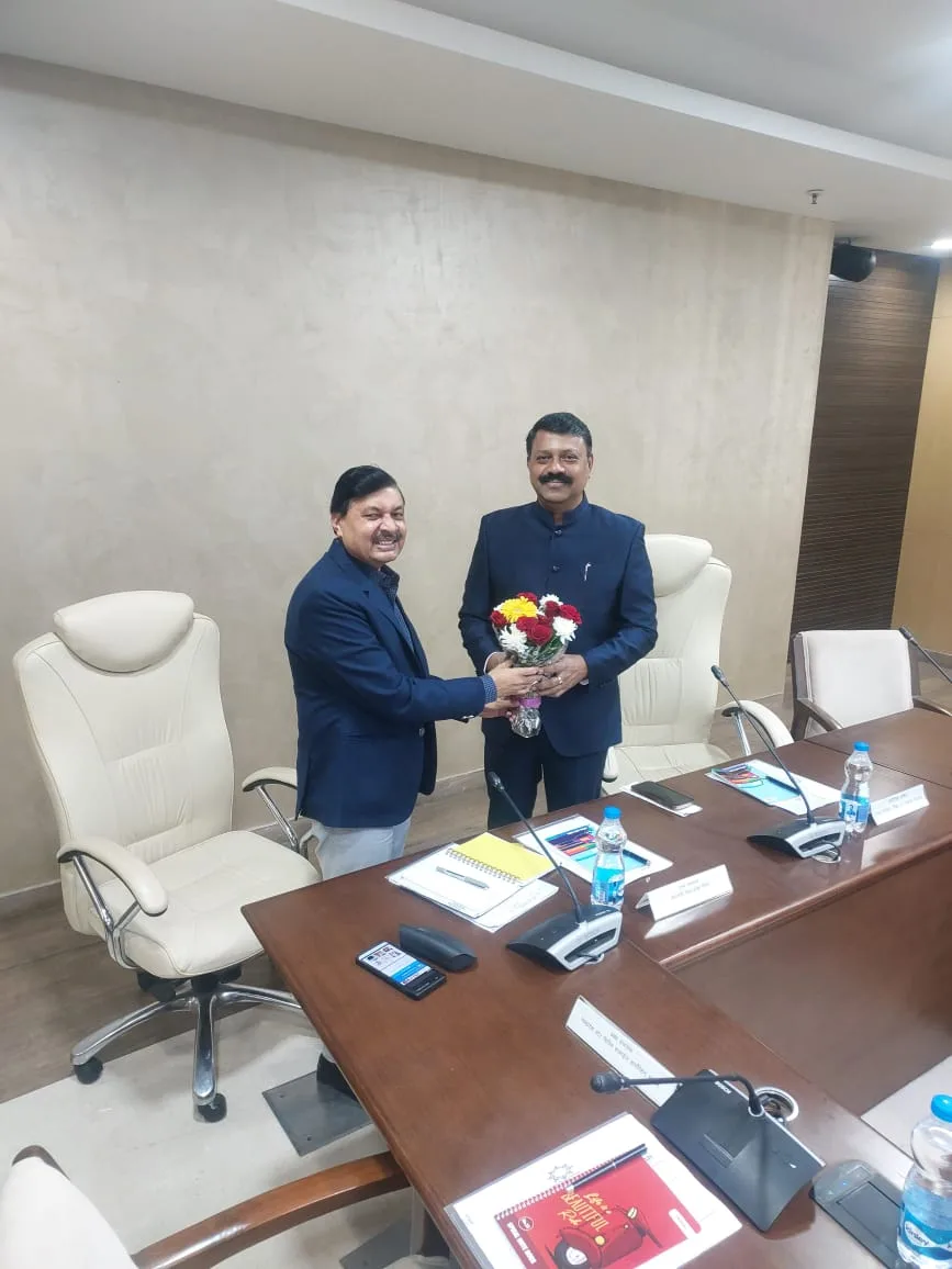 एडिशनल सेक्रेटरी स्कूल शिक्षा एवं साक्षरता श्री पाटिल ने किया स्कूलों का निरीक्षण