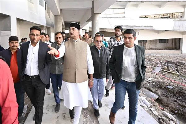 मंत्री श्री सारंग ने करोंद स्थित निर्माणाधीन सीएम राइज़ स्कूल का किया निरीक्षण