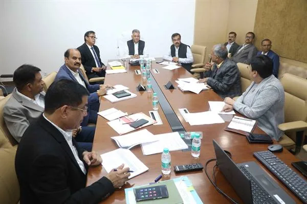 महाविद्यालयों में गुणवत्ता वृद्धि और कक्षाओं में संसाधन के लिए उपलब्ध बजट का उपयोग हो : उच्च शिक्षा मंत्री श्री परमार