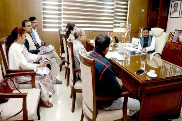 प्रशासनिक निर्णयों में न हो देरी, सभी औपचारिकताएं समय से करें पूर्ण: उप मुख्यमंत्री श्री शुक्ल