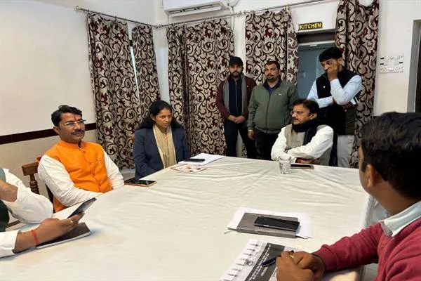 उप मुख्यमंत्री श्री शुक्ल ने की पुनघर्नत्वीकरण योजना से प्रस्तावित शासकीय निर्माण कार्यों की समीक्षा