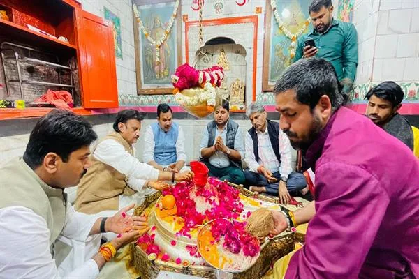 उप मुख्यमंत्री श्री शुक्ल ने भगवान मंगलनाथ के किये दर्शन