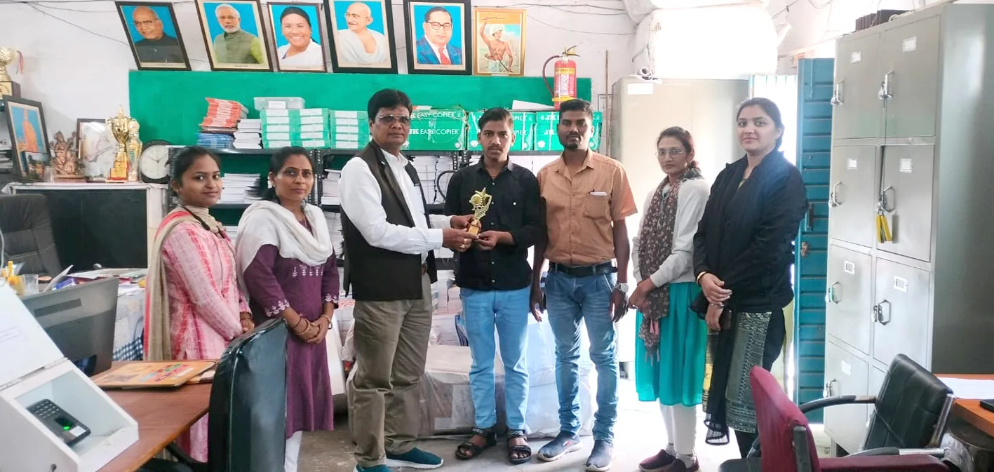 वाद-विवाद प्रतियोगिता में विजेश द्वितीय स्थान पर