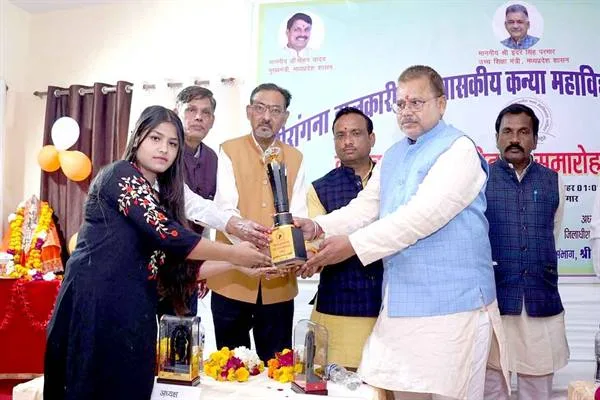 सांस्कृतिक गतिविधियां छात्राओं के समग्र विकास में मददगार होती हैं : ऊर्जा मंत्री श्री तोमर