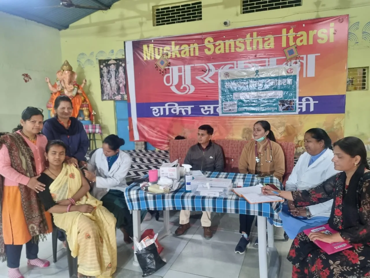 30 बालिकाओं को लगाई गई सर्वाइकल कैंसर की वैक्‍सीन
