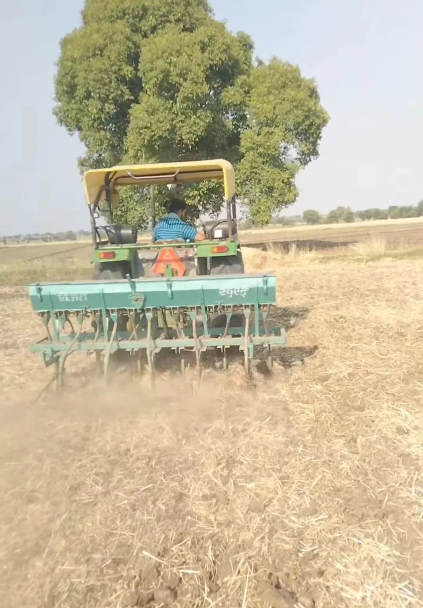 ग्रीष्मकालीन मूंग फसल की तैयारी में जुटे किसान