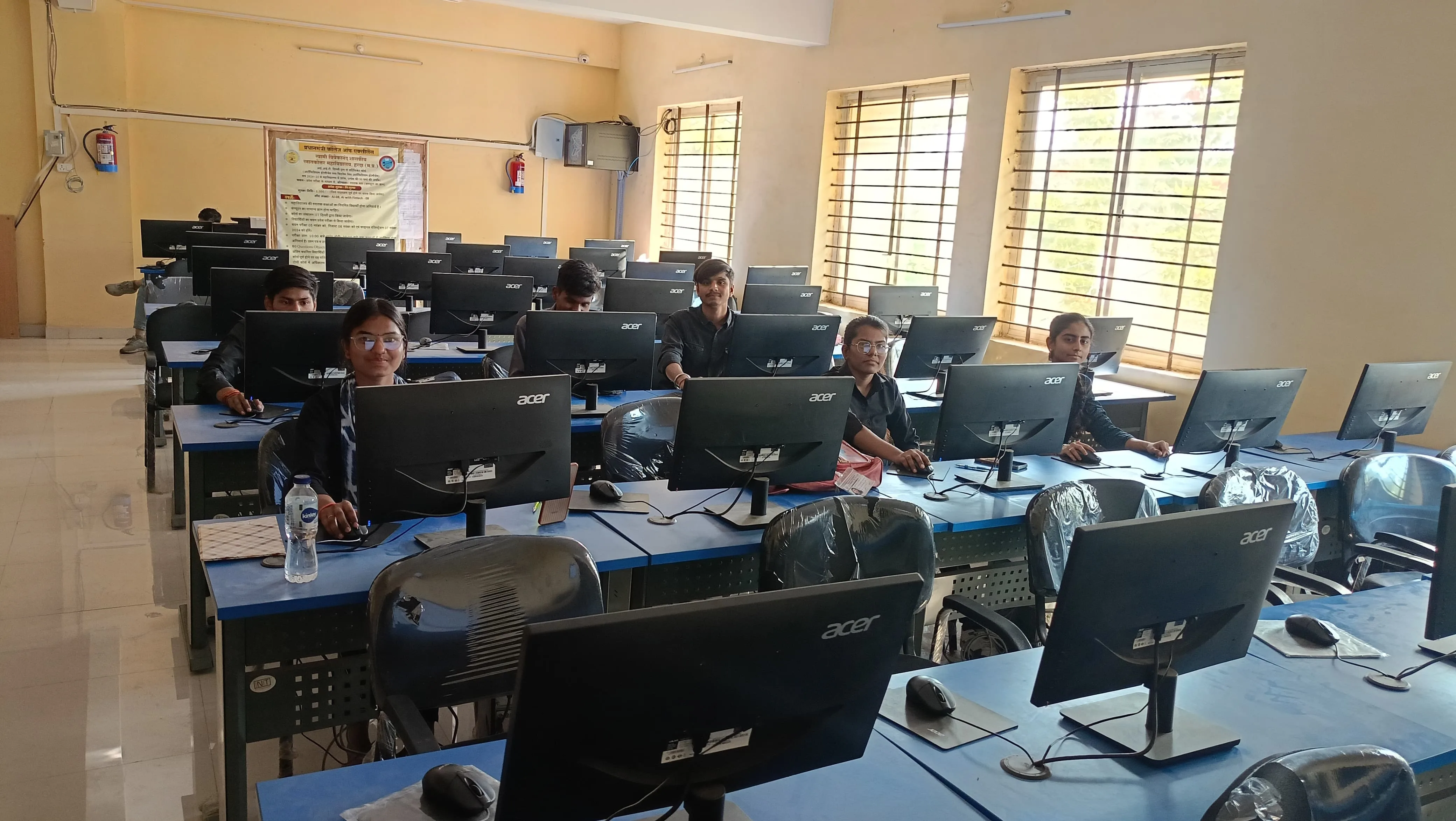 आर्टिफिशियल इंटेलिजेंस कोर्स में लाभान्वित हुए विद्यार्थी