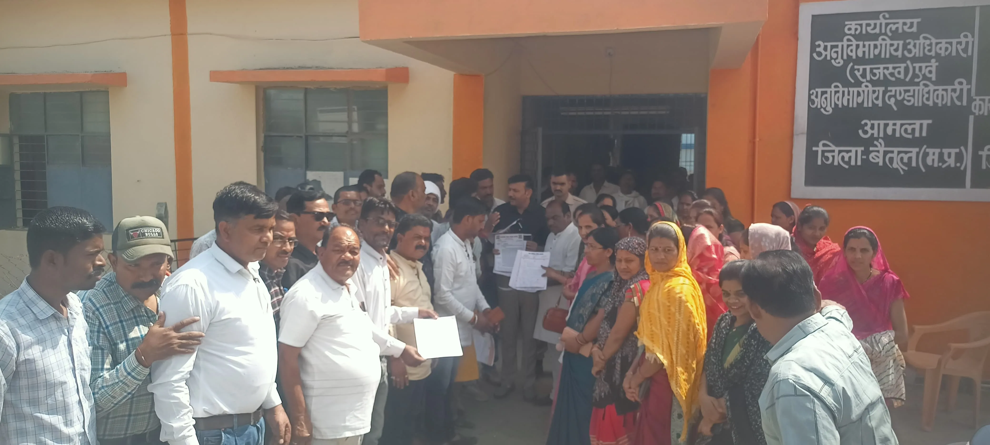 सिविल अस्पताल आमला के प्रभारी बीएमओ डॉ.अशोक नरवरे पर भ्रष्टाचार के आरोप