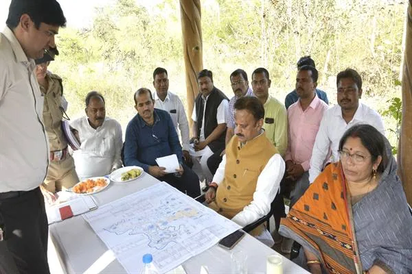 महाराजा मार्तण्ड सिंह व्हाइट टाइगर सफारी के निर्माणाधीन बाड़ों का कार्य शीघ्र पूर्ण करें – उप मुख्यमंत्री श्री राजेन्द्र शुक्ल