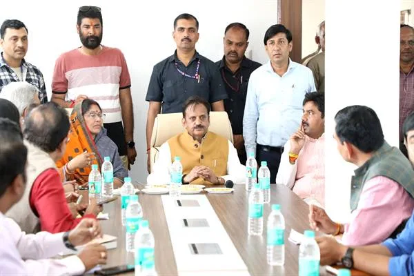 बसामन मामा गौवंश वन्य विहार गौ सेवा का आदर्श स्थल बनेगा – उप मुख्यमंत्री श्री शुक्ल