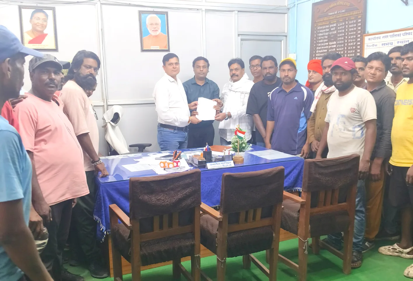 नपा कर्मचारियों को नहीं मिला दो माह से वेतन, एरियर्स भी लंबित