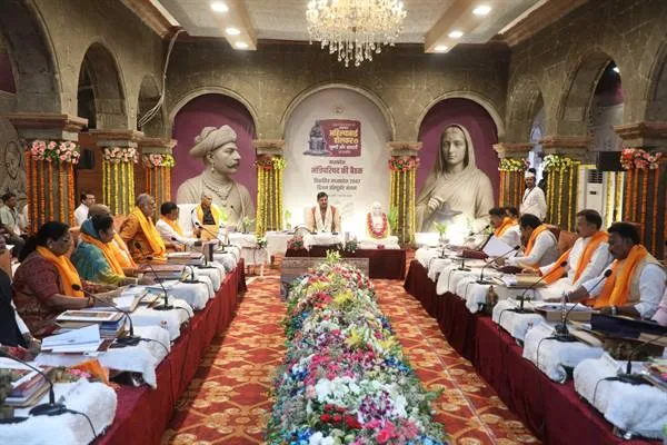 सड़क दुर्घटना में घायल व्यक्ति की जान बचायें और 25 हजार रूपये पायें