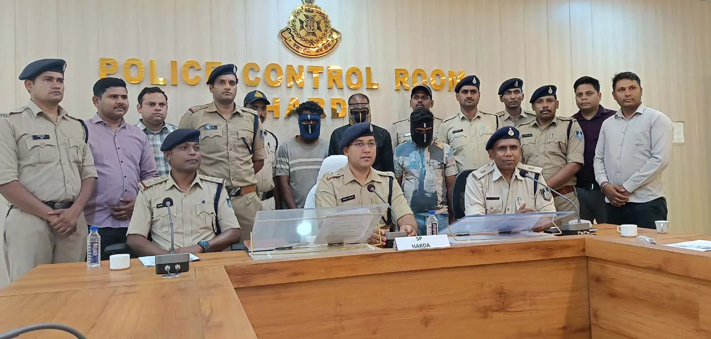 हरदा में पेट्रोल पम्प पर डकैती डालने से पहले कंजर गिरोह पर पुलिस का धावा