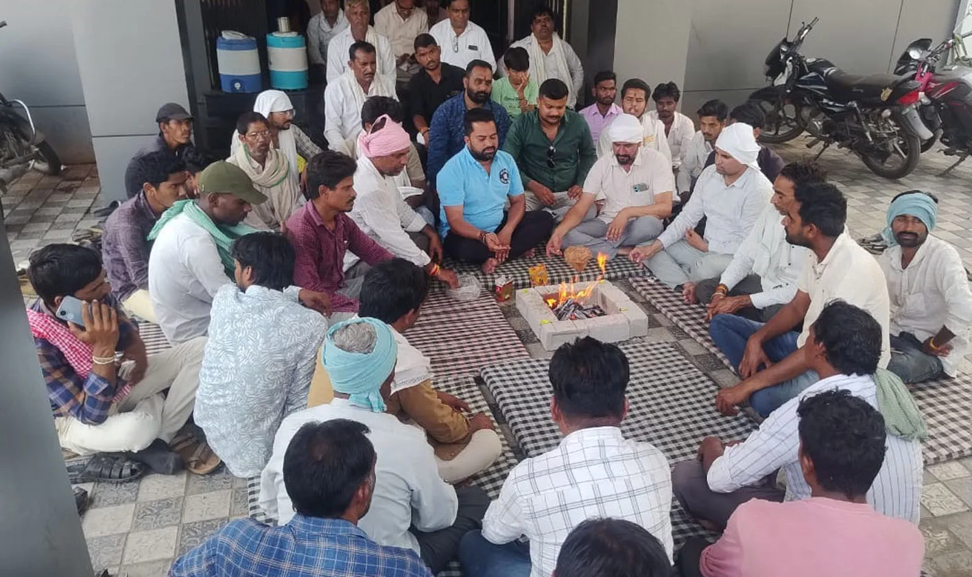 कृषि उपज मंडी में मूंग के मिल रहे कम भाव से किसानों पर मंडराया आर्थिक संकट