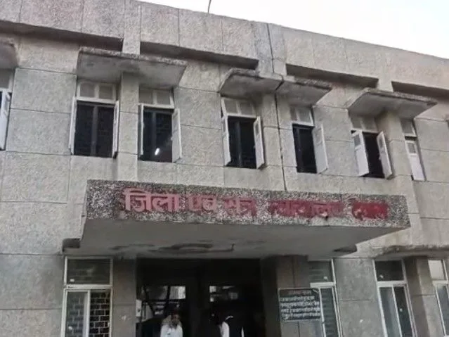 महिला के नहाते हुए फोटो वीडियो बनाकर बलात्कार करने वाले आरोपी को 10 वर्ष का कारावास