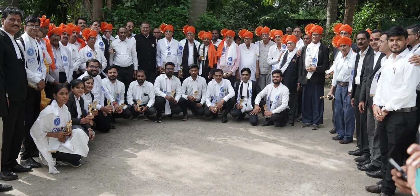 हरदा में वरिष्ठ एवं नवपंजीकृत अधिवक्ताओं का सम्मान समारोह संपन्न