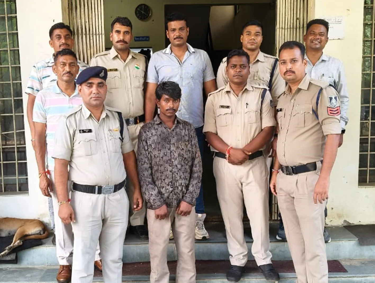 पुलिस ने 24 घंटे के भीतर नकबजनी के आरोपियों को किया गिरफ्तार