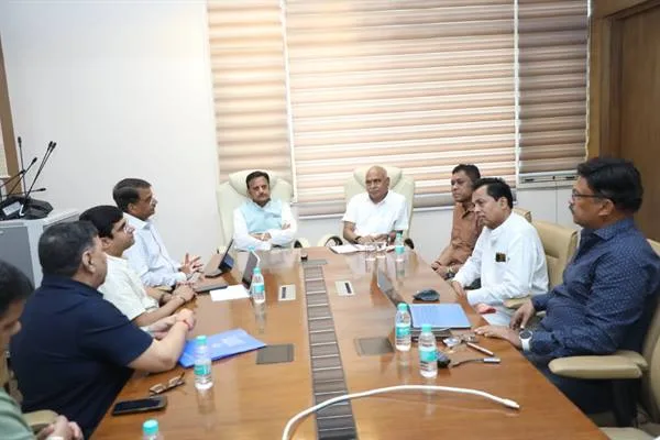 सरकार स्वास्थ्य सेवाओं को व्यापक एवं सुदृढ़ बनाने के लिए प्रतिबद्ध: उप मुख्यमंत्री श्री शुक्ल
