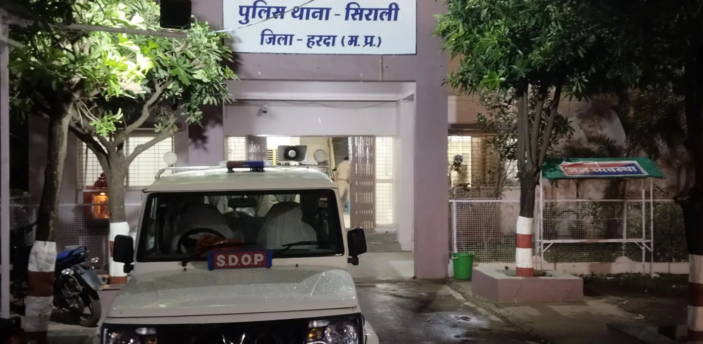 खेत की रखवाली कर रहे मजदूर की संदिग्ध मौत