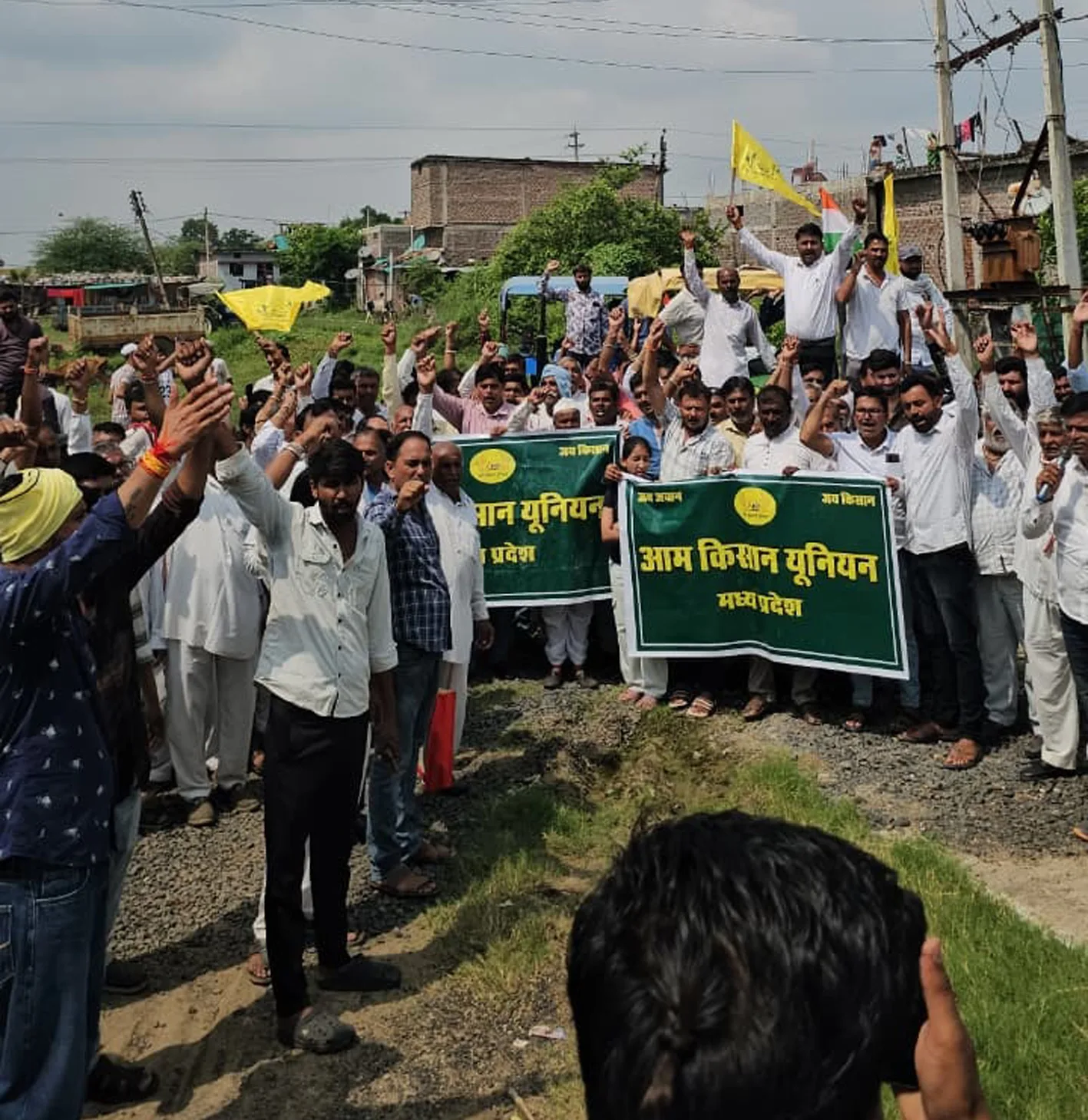 भावांतर बंद करने, सोयाबीन का मुआवजा-बीमा देने की मांग