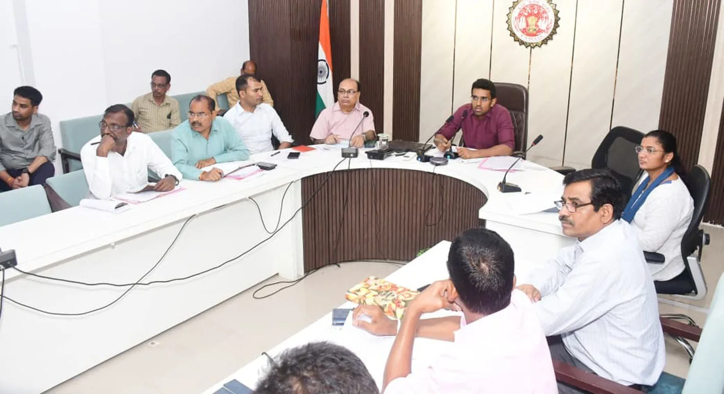 सीएम हेल्पलाइन में दर्ज शिकायतों को पढ़ें, समझें और समय सीमा में निराकरण करें