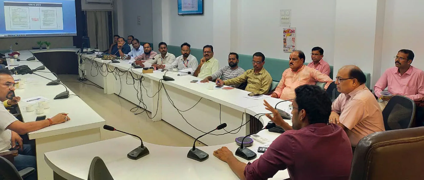 राजनैतिक दलों व मीडिया प्रतिनिधियों की बैठक सम्पन्न