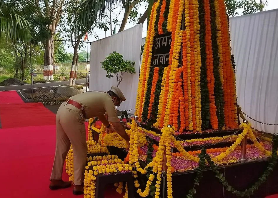 पुलिस लाईन में मनया शहीद दिवस