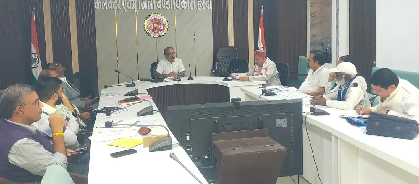 एसआईआर से संबंधित राजनैतिक दलों की जिज्ञासाओं का किया समाधान