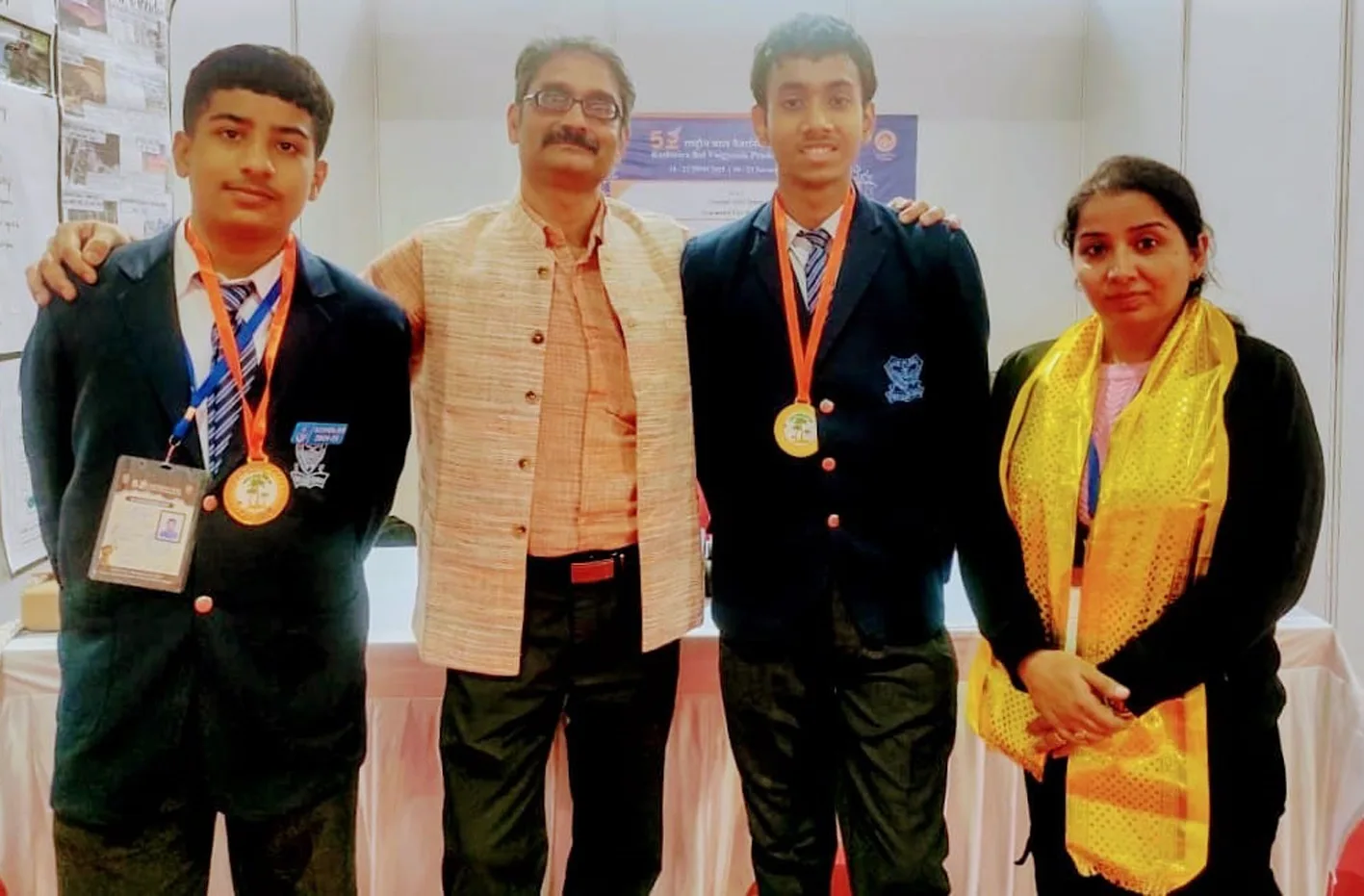 दिल्ली के छात्रों ने तैयार किया जीवनरक्षक अग्निनिरोधक रोबोट