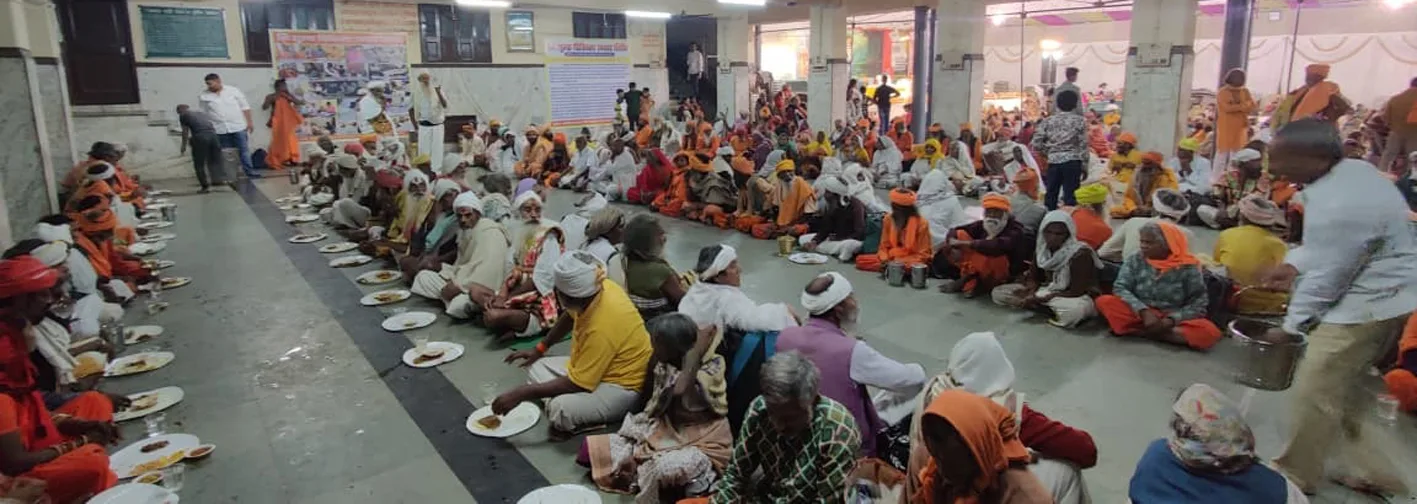 श्रीरामकथा में लगा साधु-संतों का महाकुंभ