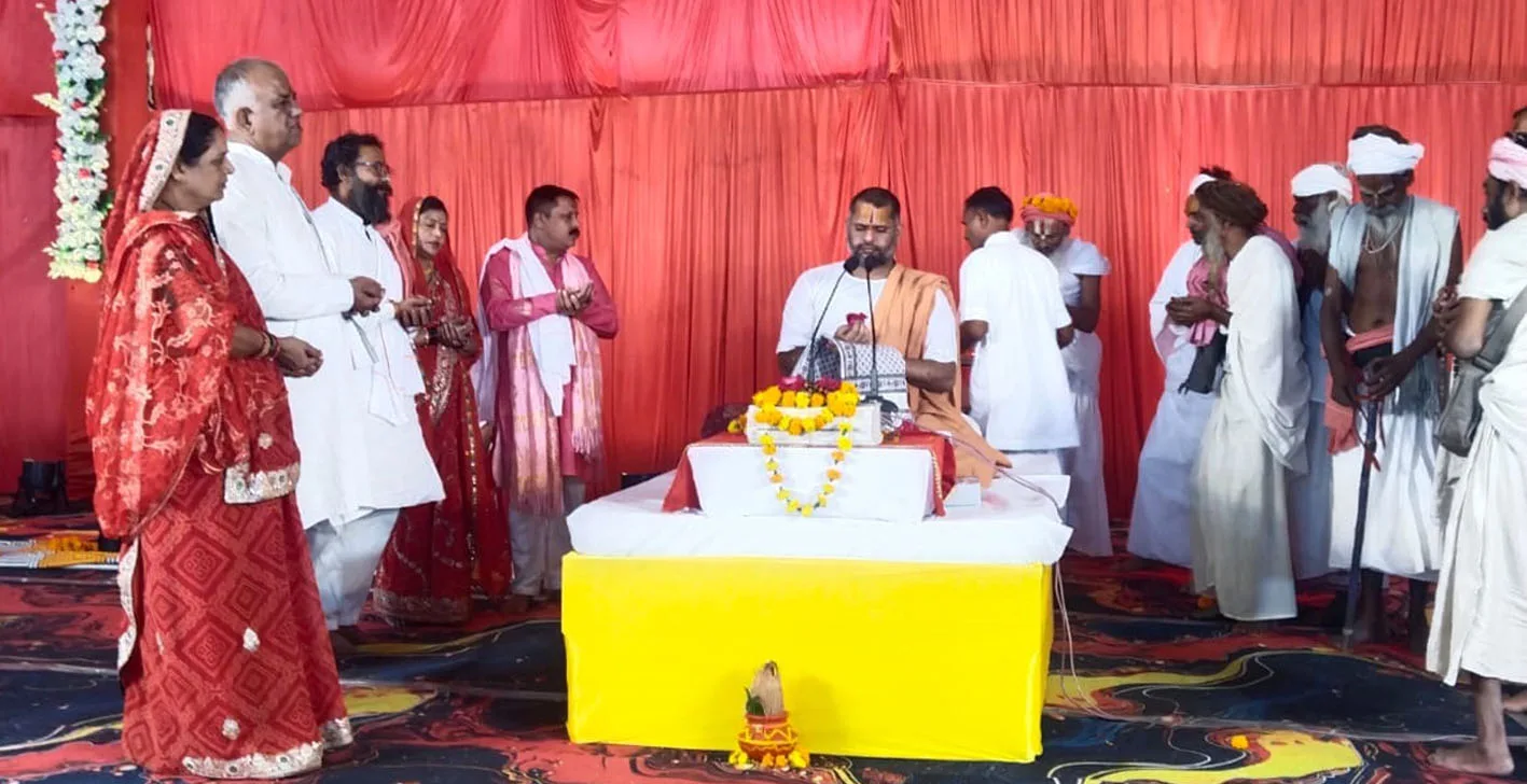 भगवान के दर्शन संत दर्शन में हैं : मदनमोहन महाराज
