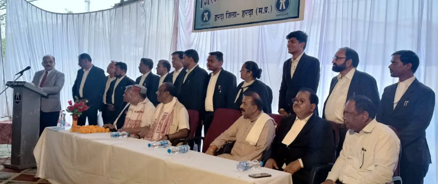 अधिवक्ता संघ के शपथ विधि समारोह में सम्मिलित हुए केन्द्रीय मंत्री उइके
