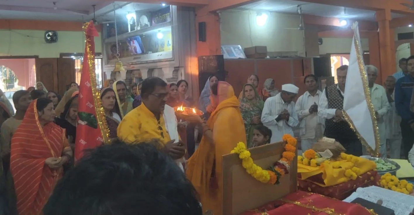 श्रीराम कथा के दूसरे दिन राम जन्मोत्सव में झूम उठे श्रद्धालू