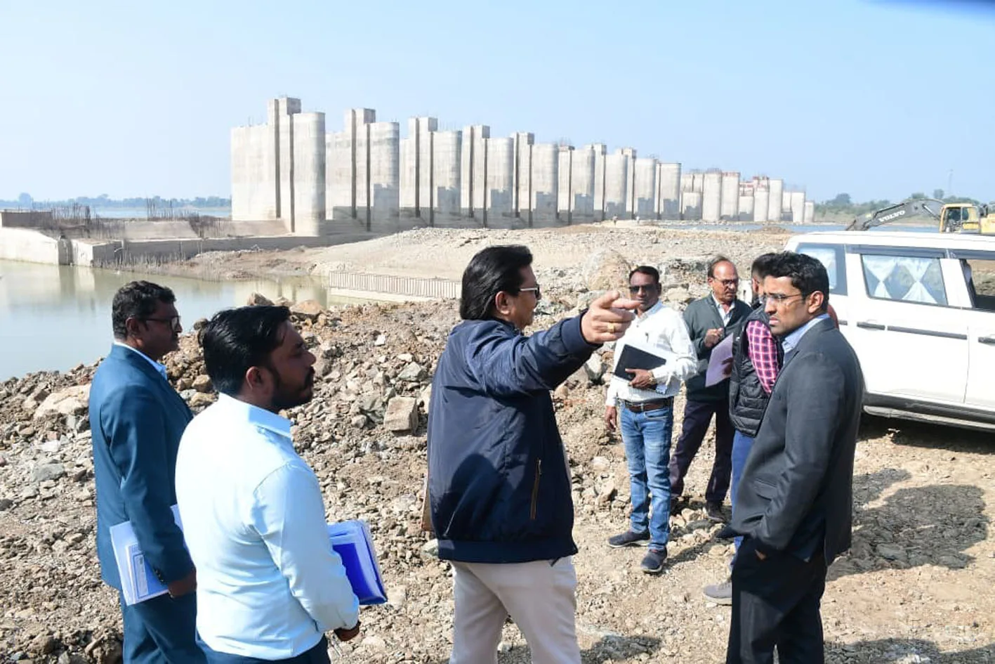 कलेक्टर ने लिया जायजा