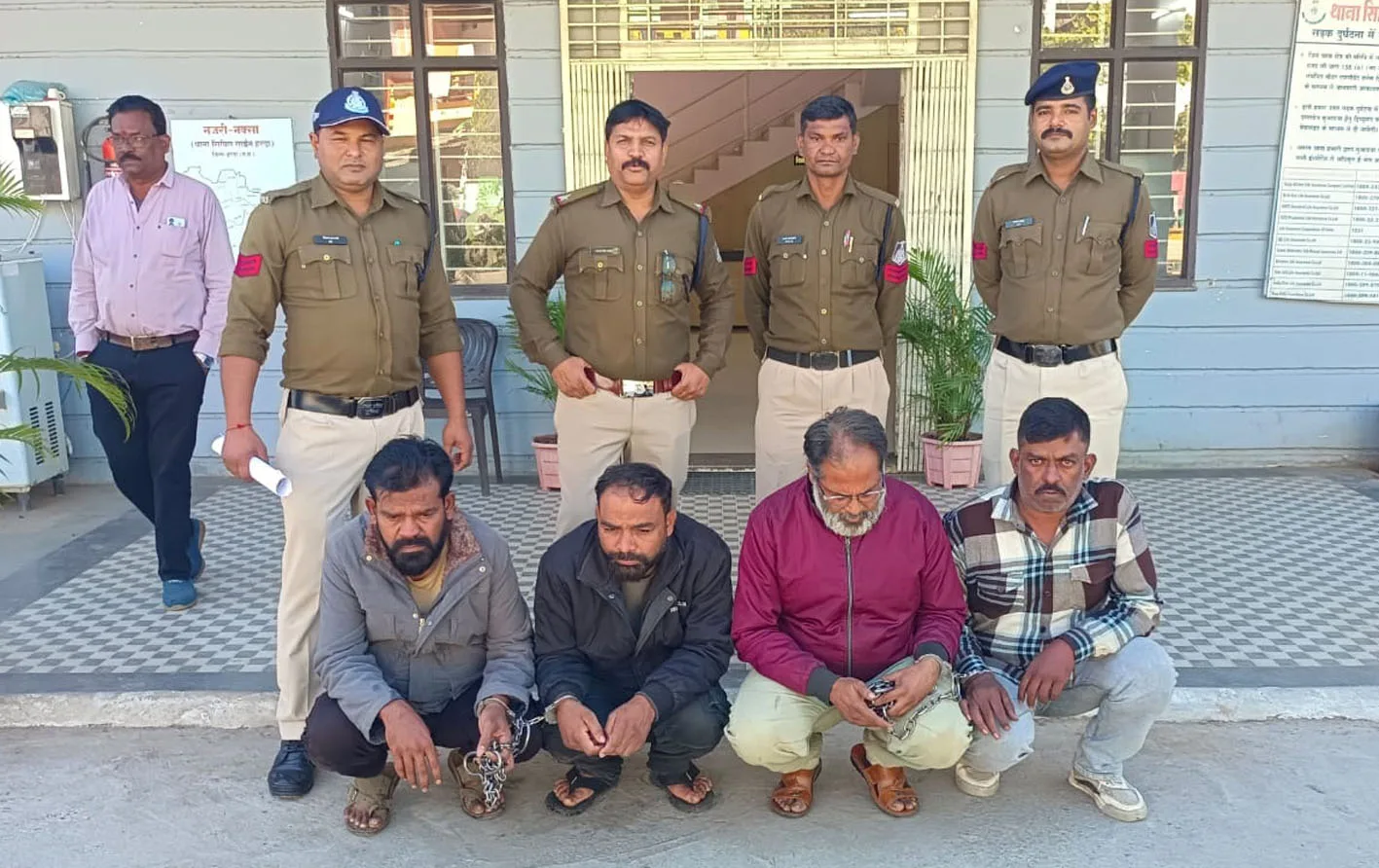 पुलिस टीम के हत्थे चढ़ी बकरा चोर गैंग  