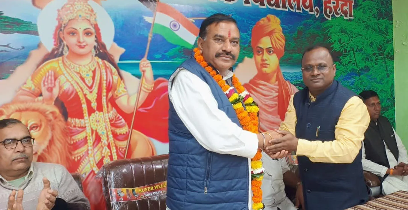 विधायक ने महात्मा गांधी शासकीय उ.मा.वि. में विकास कार्यों का किया लोकार्पण