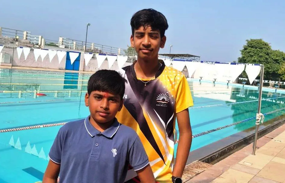 खेलो मप्र यूथ गेम्स में हरदा के शौर्य और जय ने तैराकी में जीते पदक