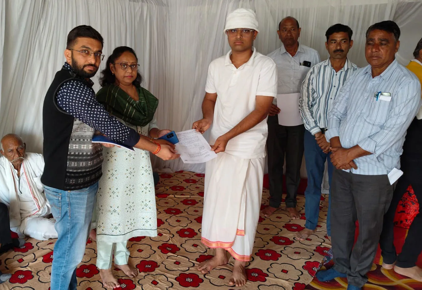 ग्राम पंचायत सचिव की आकस्मिक मृत्यु