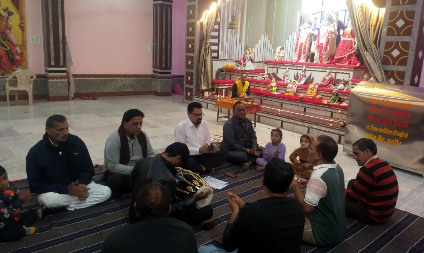 नववर्ष की पूर्व संध्या में धार्मिक अनुष्ठान की धूम ….