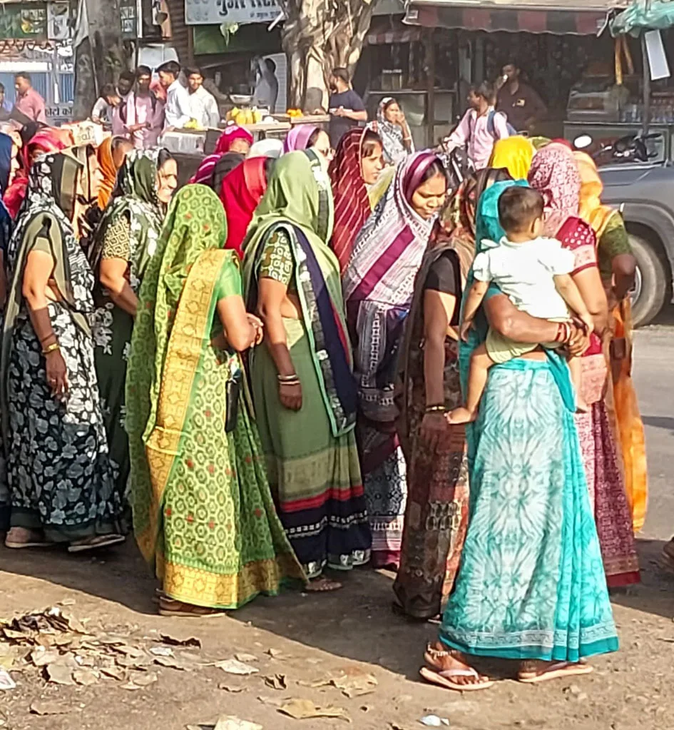 मसनगांव में महिलाओं ने अवैध शराब बिक्री को लेकर मोर्चा खोला