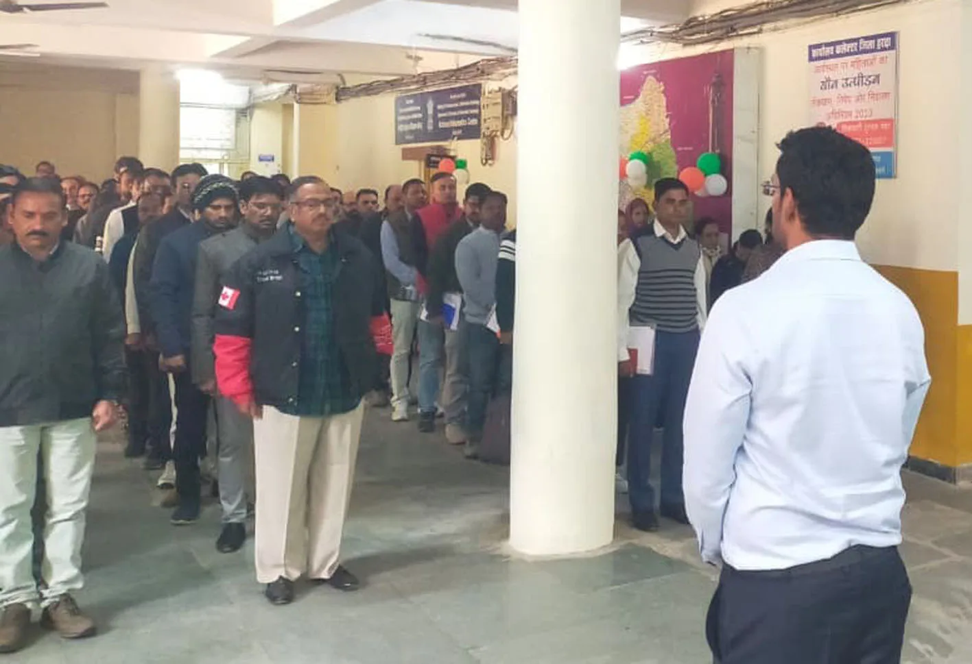 शहीदों की स्मृति में मौन धारण कर दी श्रद्धांजलि