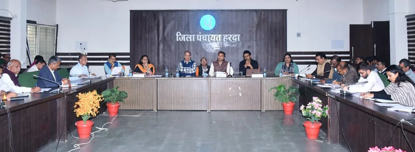 वनग्रामों के राजस्व ग्रामों में संपरिवर्तन के पूर्व सभी आवश्यक तैयारियां सुनिश्चित करेंं : कमिश्नर